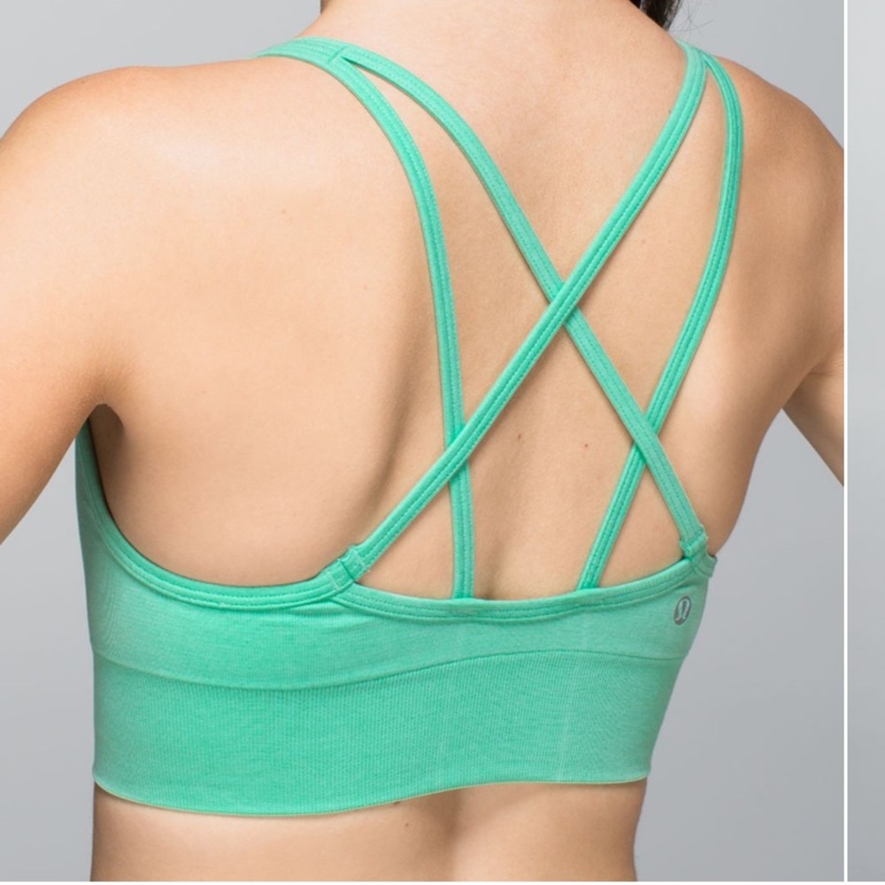 Lululemon Seamlessly Plunge Bra